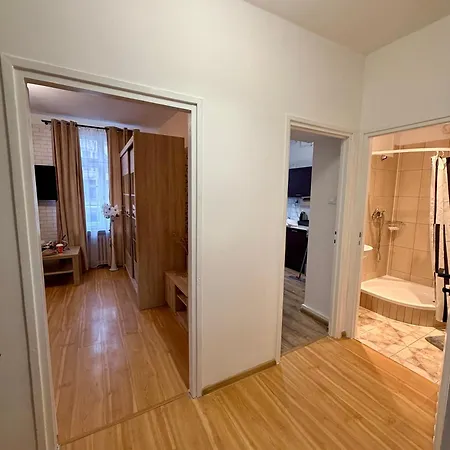 Rynek Ratusz 아파트 *